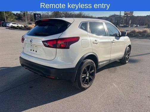 2017 Nissan Rogue Sport S