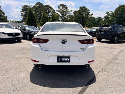 Snowflake White Pearl Mica 2026 Mazda Mazda3 2.5 Turbo AWD
