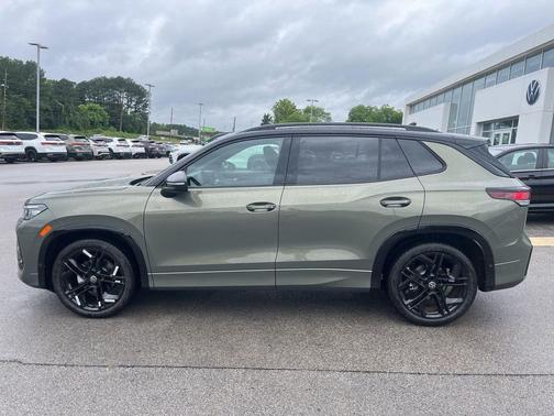 Avocado Green w/Deep Black Roof 2026 Volkswagen Tiguan 2.0T SE R-Line Black