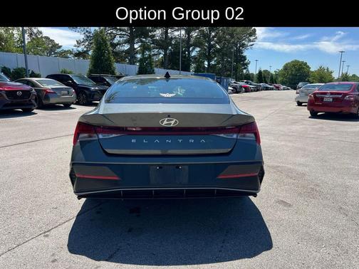 Amazon Gray 2024 Hyundai ELANTRA SEL