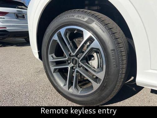 2025 Audi Q5 Premium TFSI quattro S tronic