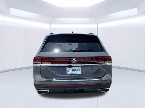 Pure Gray 2026 Volkswagen Atlas 2.0T SE w/Technology