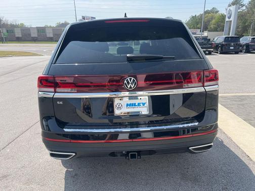 deep black pearl 2026 Volkswagen Atlas 2.0T SE w/Technology