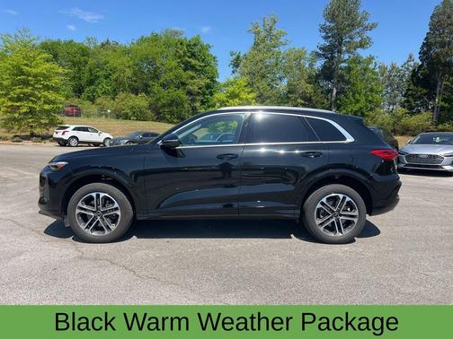 Mythos Black Metallic 2025 Audi Q5 Premium Plus TFSI quattro S tronic
