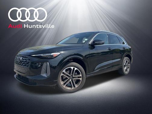 Mythos Black Metallic 2025 Audi Q5 Premium Plus TFSI quattro S tronic