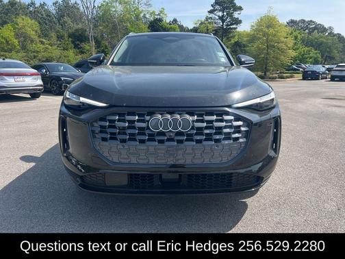 Mythos Black Metallic 2025 Audi Q5 Premium Plus TFSI quattro S tronic