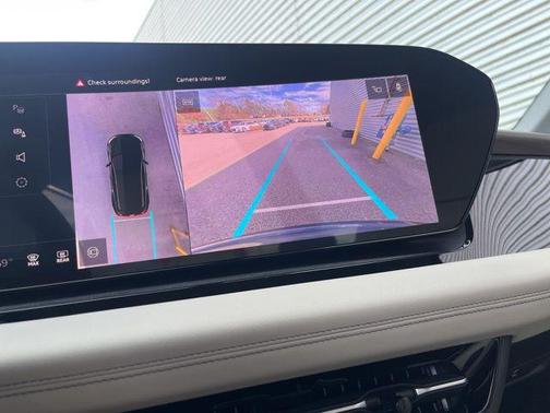2025 Audi Q6 e-tron Premium Plus