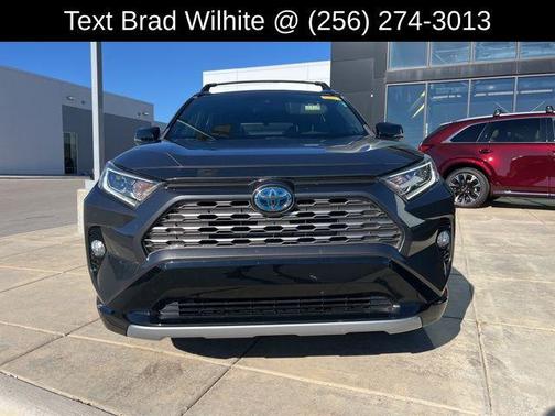 2020 Toyota RAV4 Hybrid SE