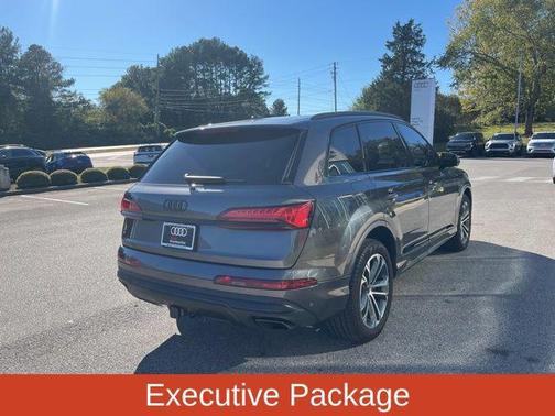 2025 Audi Q7 45 Premium Plus