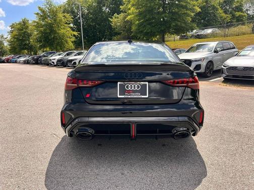 Mythos Black Metallic 2026 Audi RS 3 TFSI quattro S tronic