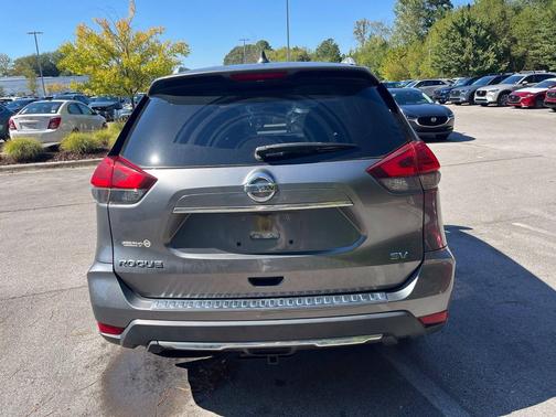 Gun Metallic 2017 Nissan Rogue SV