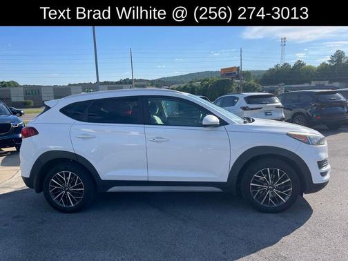 Dazzling White 2019 Hyundai TUCSON SE
