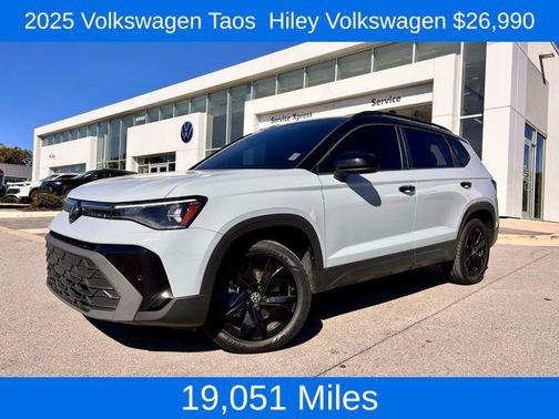 2025 Volkswagen Taos 1.5T SE Black