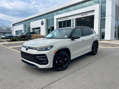 sandstone with deep black roof 2026 Volkswagen Tiguan 2.0T SE R-Line Black