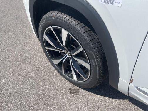 2026 Volkswagen Atlas 2.0T SEL Premium R-Line 4MOTION