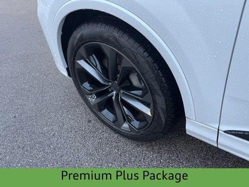 2026 Audi Q7 55 Premium Plus