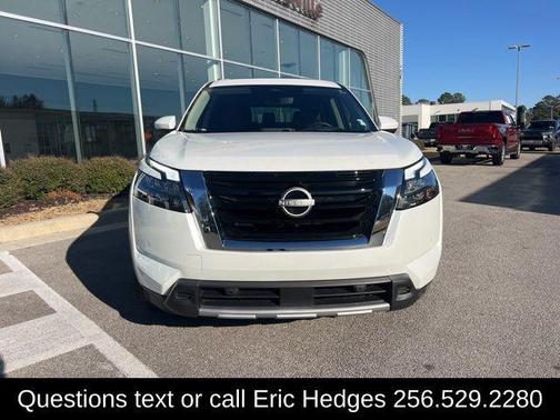 2025 Nissan Pathfinder Platinum 4WD