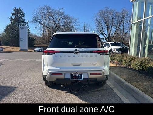2025 Nissan Pathfinder Platinum 4WD