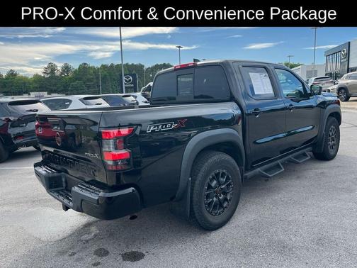 Super Black 2022 Nissan Frontier PRO-X