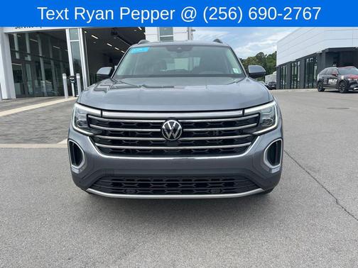 Platinum Gray Metallic 2024 Volkswagen Atlas 2.0T SE w/Technology