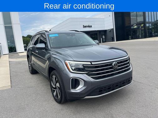 Platinum Gray Metallic 2024 Volkswagen Atlas 2.0T SE w/Technology