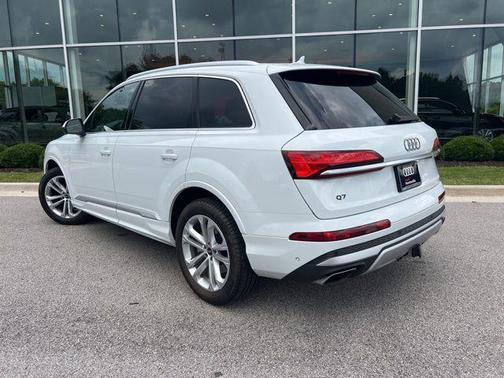 2025 Audi Q7 55 Premium Plus