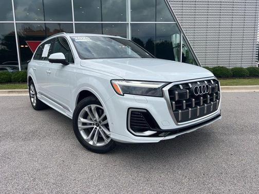 2025 Audi Q7 55 Premium Plus
