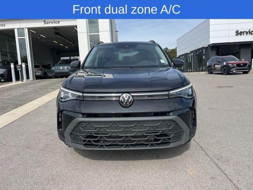 2025 Volkswagen Taos 1.5T SE Black