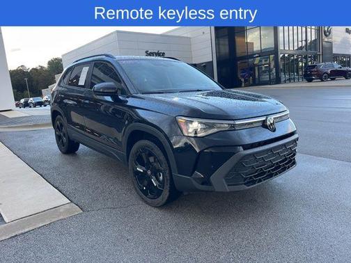 2025 Volkswagen Taos 1.5T SE Black