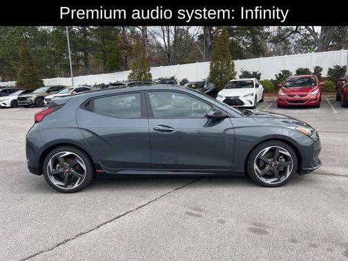 2021 Hyundai Veloster Base