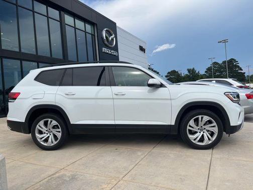 2022 Volkswagen Atlas 2.0T SE w/Technology
