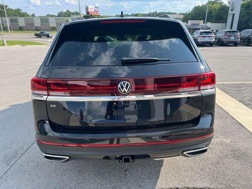 deep black pearl 2026 Volkswagen Atlas 2.0T SE w/Technology