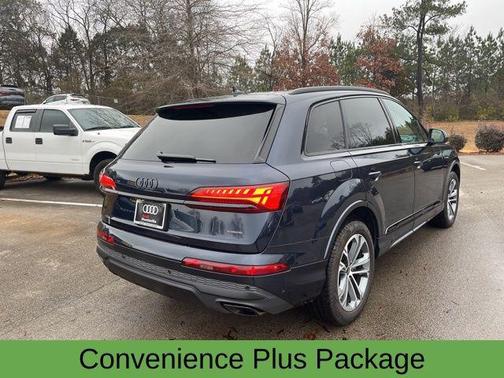 Waitomo Blue Metallic 2025 Audi Q7 45 Premium