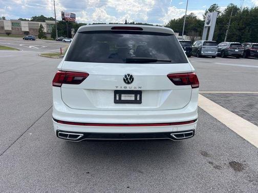 2022 Volkswagen Tiguan 2.0T SE R-Line Black