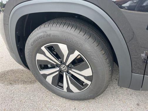 2026 Volkswagen Atlas Cross Sport 2.0T SE