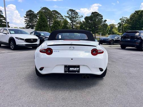 Snowflake White Pearl Mica 2026 Mazda MX-5 Miata Club