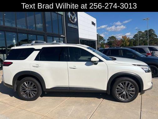 2024 Nissan Pathfinder SL FWD