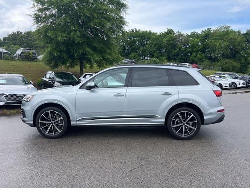 Satellite Silver Metallic 2023 Audi Q7 55 Premium Plus