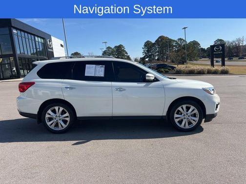 2019 Nissan Pathfinder SL