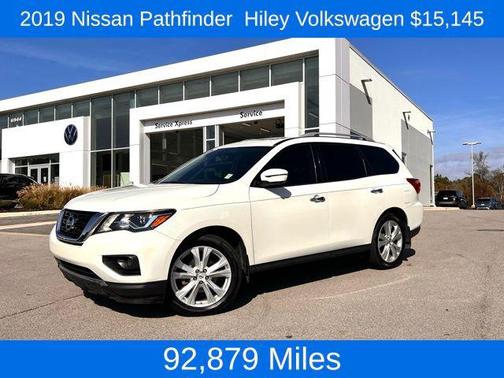 2019 Nissan Pathfinder SL