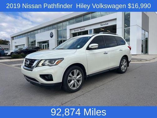2019 Nissan Pathfinder SL