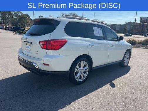 2019 Nissan Pathfinder SL