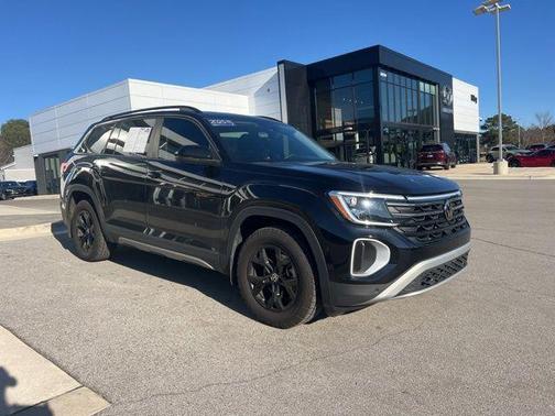 2025 Volkswagen Atlas 2.0T Peak Edition