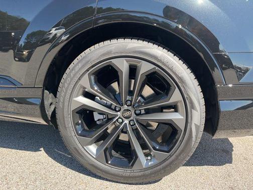 2025 Audi Q7 55 Prestige