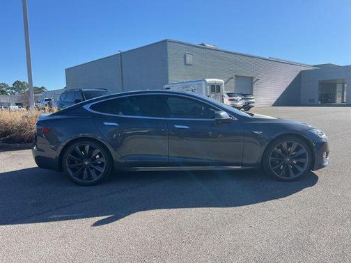 2016 Tesla Model S 90D