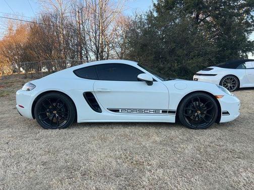 2024 Porsche 718 Cayman Style Edition