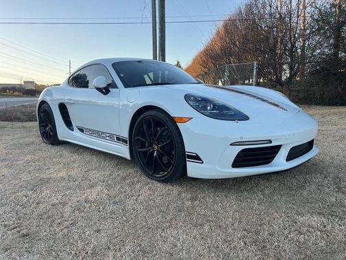 2024 Porsche 718 Cayman Style Edition