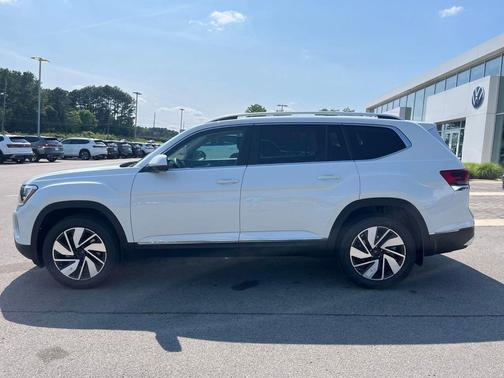 opal white pearl 2026 Volkswagen Atlas 2.0T SEL