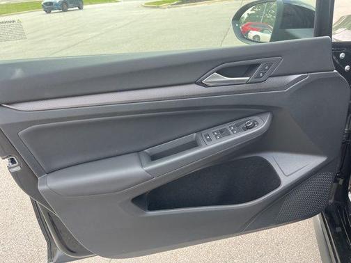 2025 Volkswagen Golf GTI 2.0T SE DSG