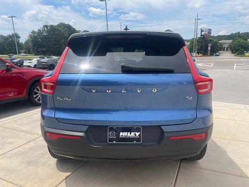 2021 Volvo XC40 T4 R-Design